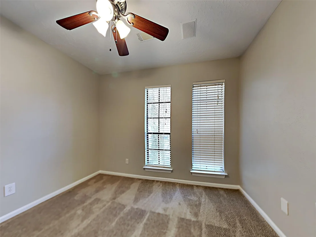 Photo of 158 E Pathfinders Circle