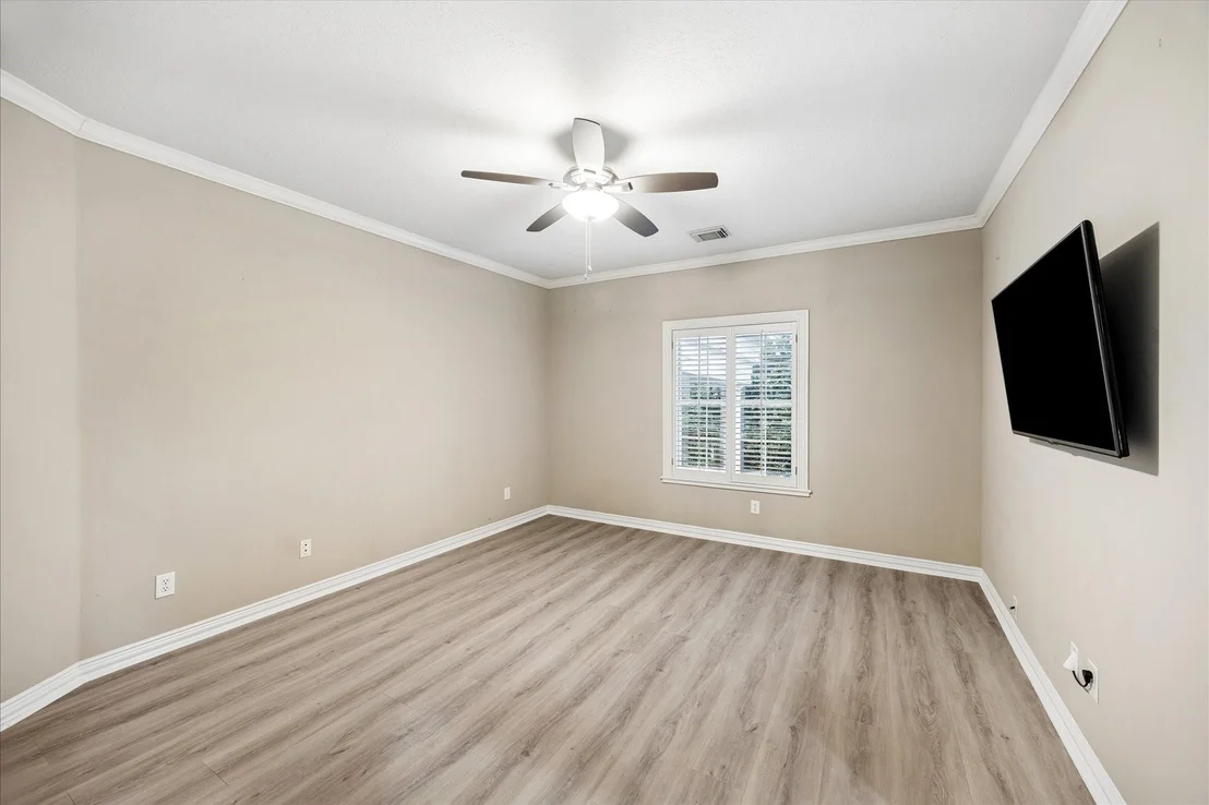 Photo of 35 N Regent Oak