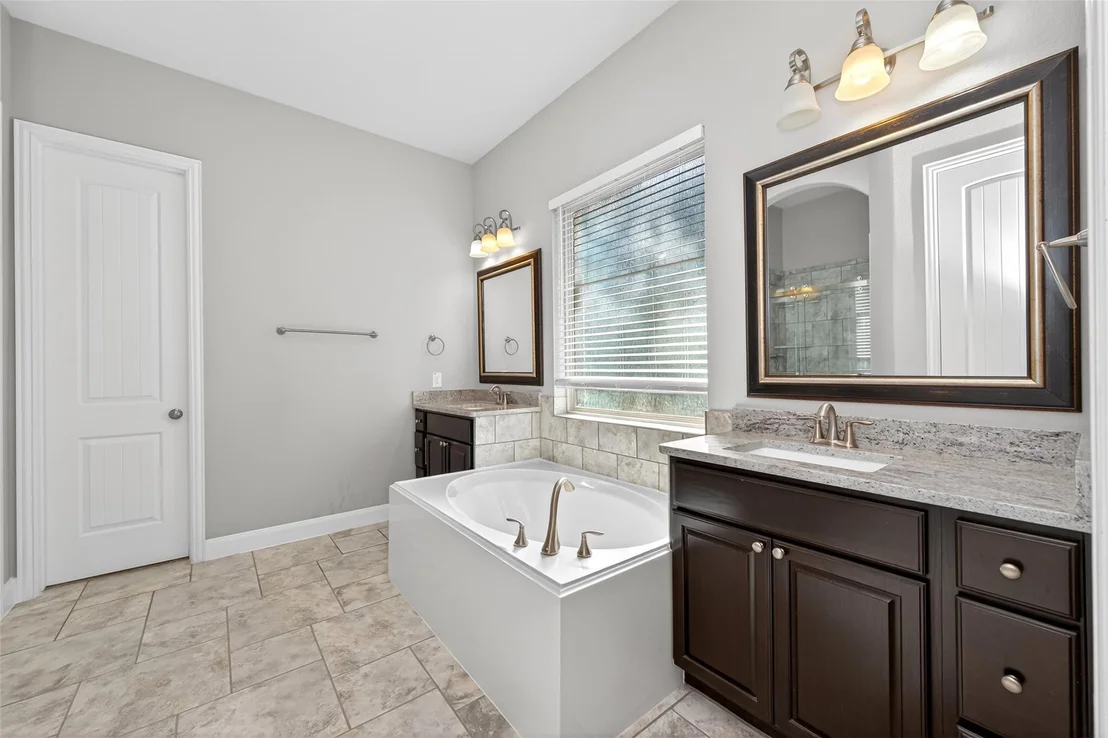 Photo of 14 S Sawbridge Circle