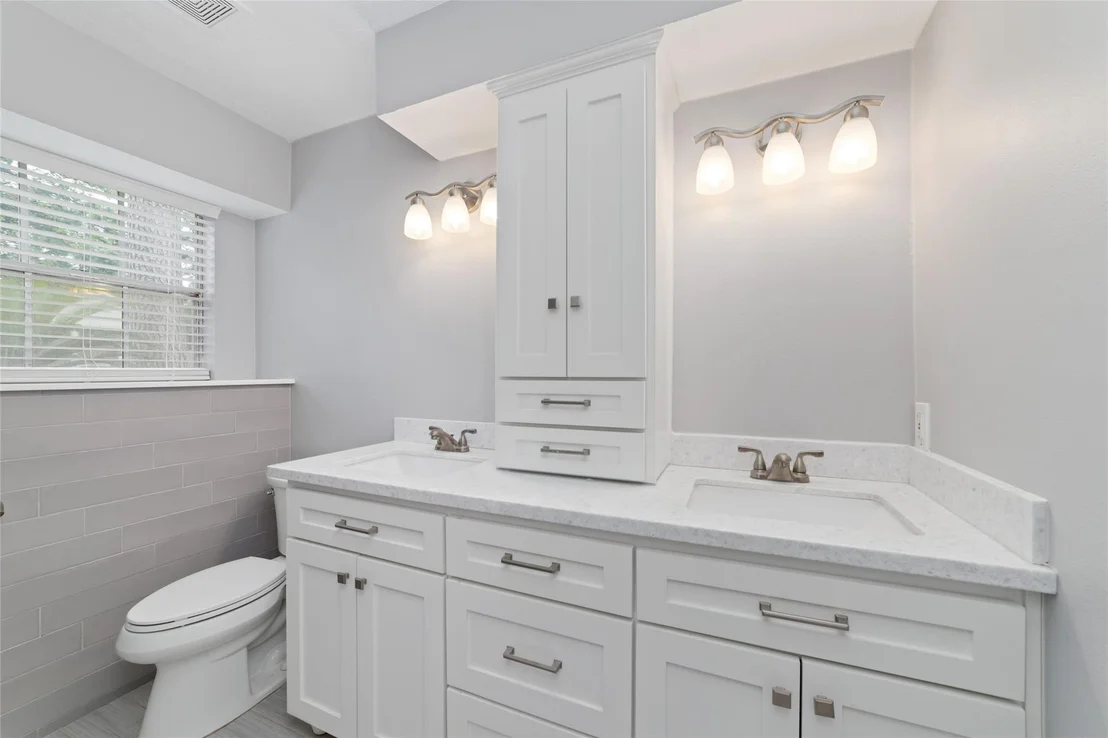 Photo of 7910 Oak Moss Drive