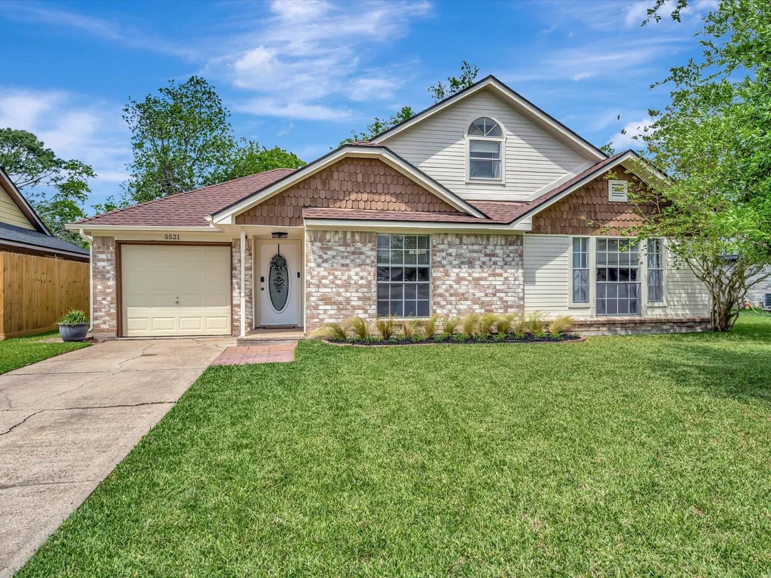 Photo of 5521 Winding Brook Drive
