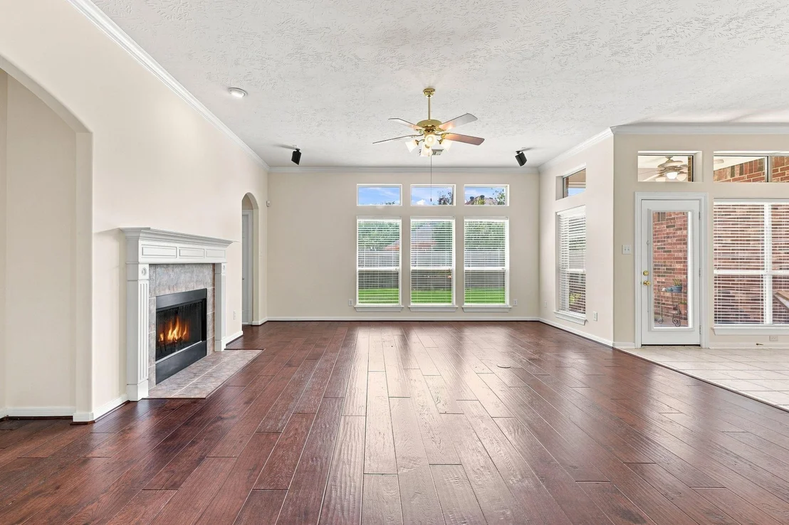 Photo of 6127 Merry Pine Court
