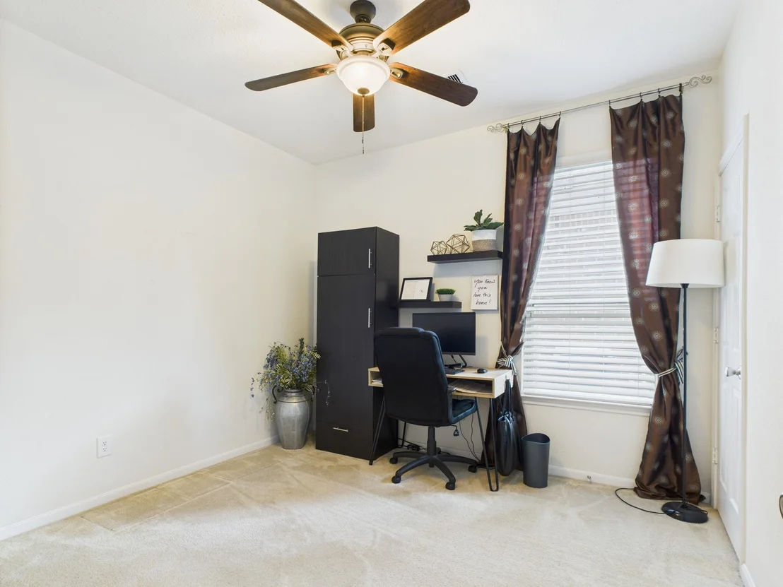 Photo of 6003 Rivergrove Bend Drive