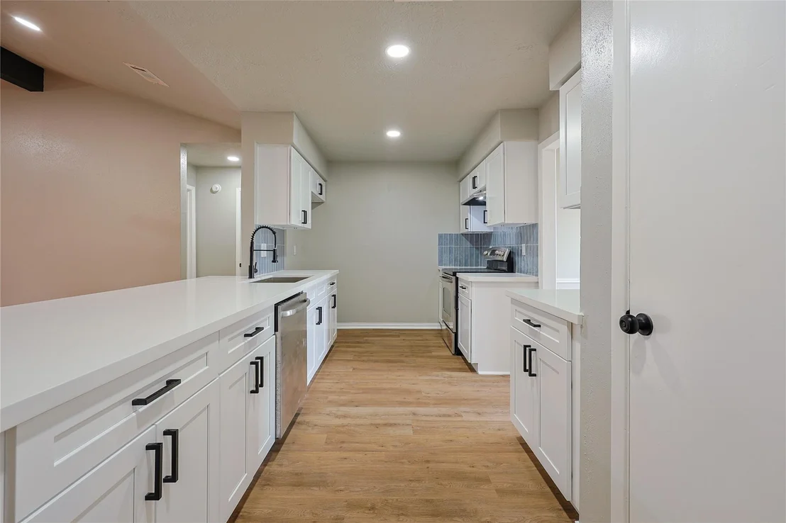 Photo of 6208 Silver Leaf Drive