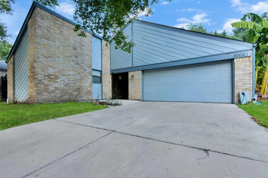 Photo of 3003 Ashford Trail Drive