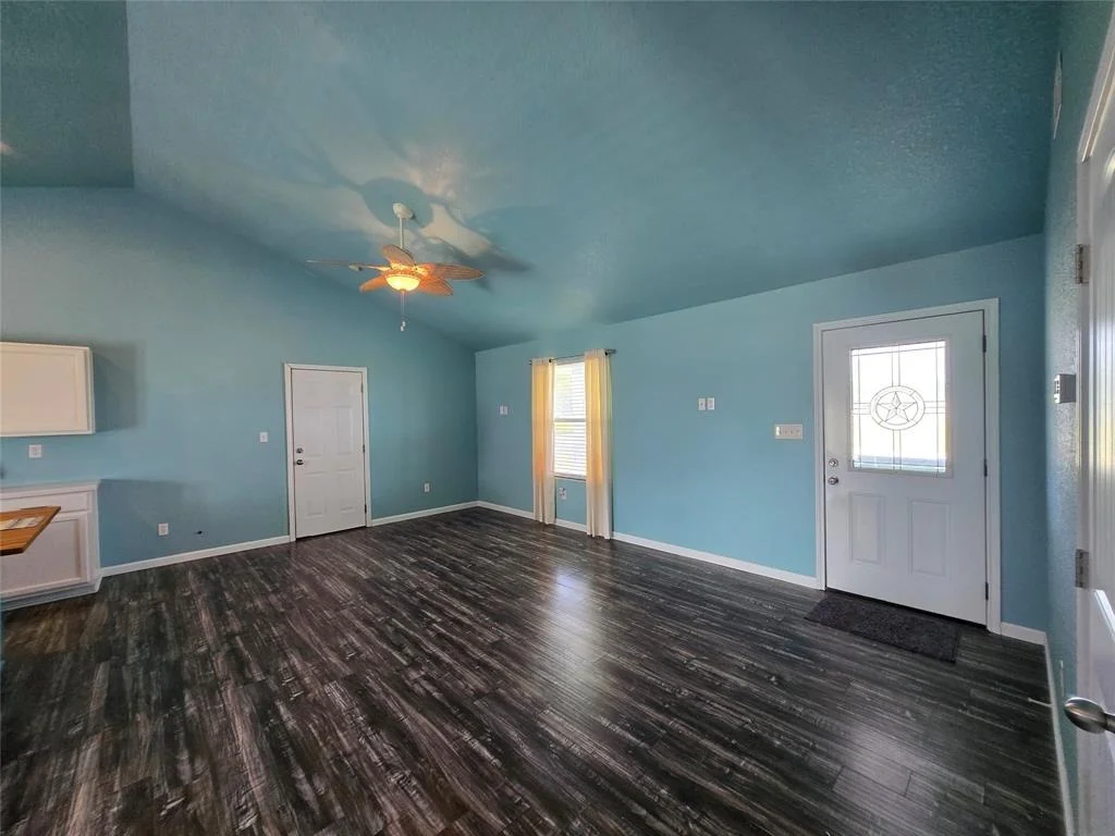 Photo of 657 Bayview Drive