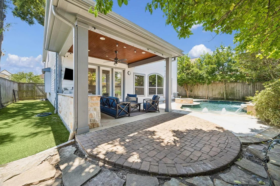 Photo of 1360 Chippendale Road