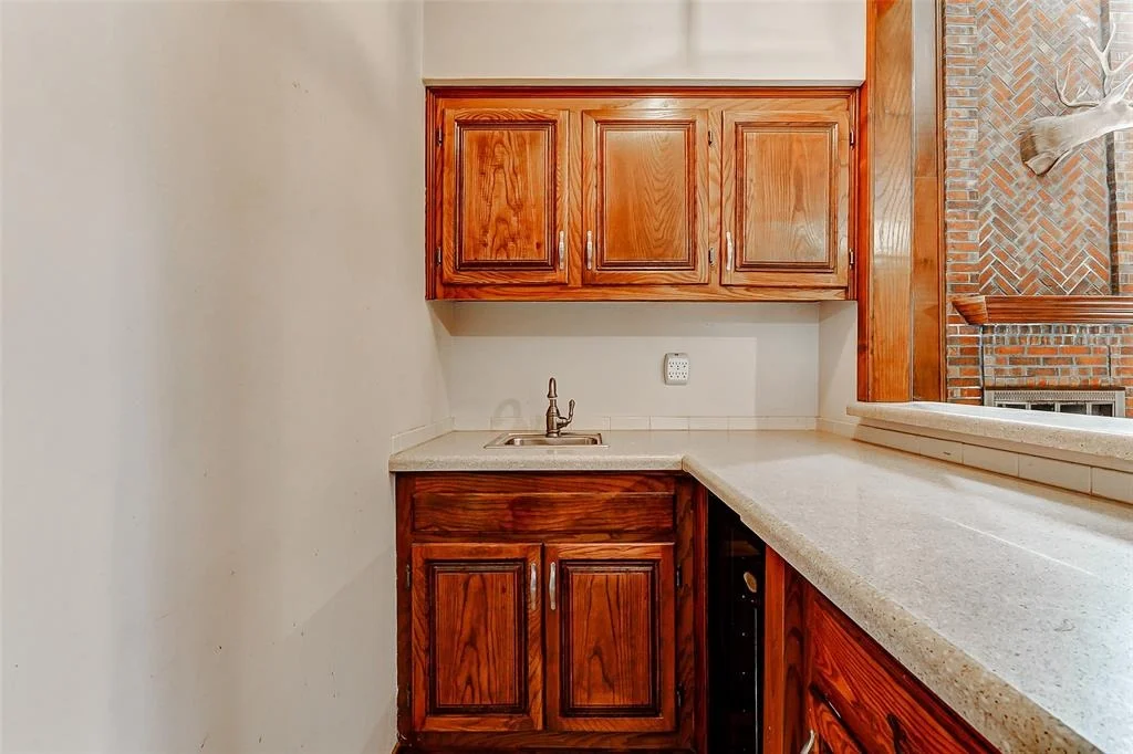 Photo of 6225 Morton Road