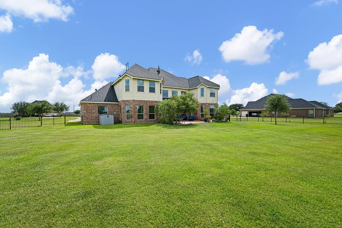 Photo of 7411 Tejas Lakes Trail