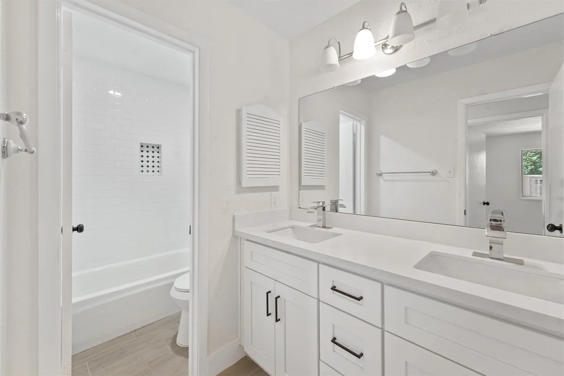 Photo of 5707 Toddington Road