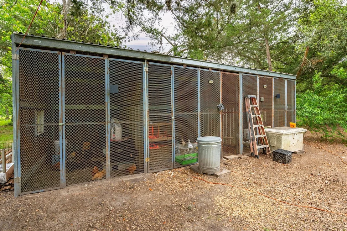 Photo of 725 Thompson Road