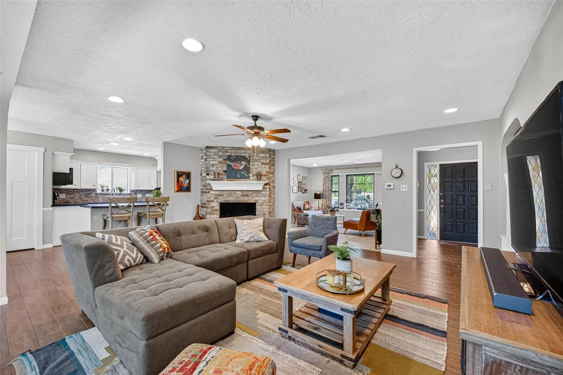 Photo of 4114 Willow Hill Drive