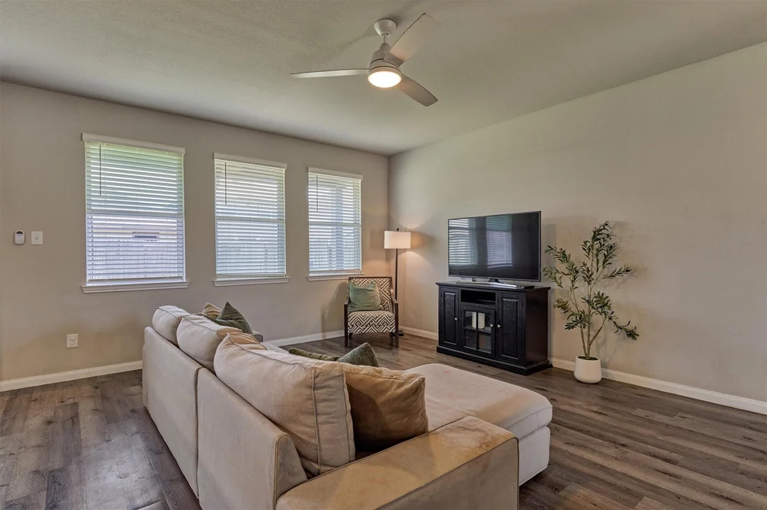 Photo of 25615 Brooklyn Lane