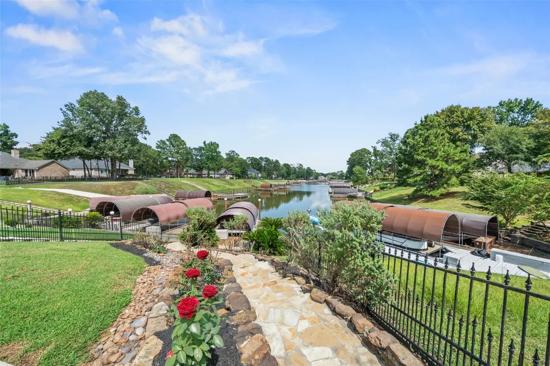 Photo of 18911 Mystic Point