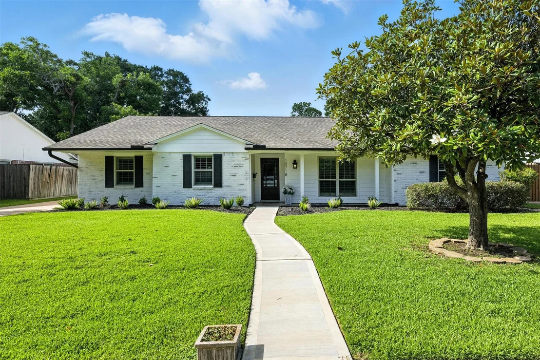 Photo of 10718 Chevy Chase Drive
