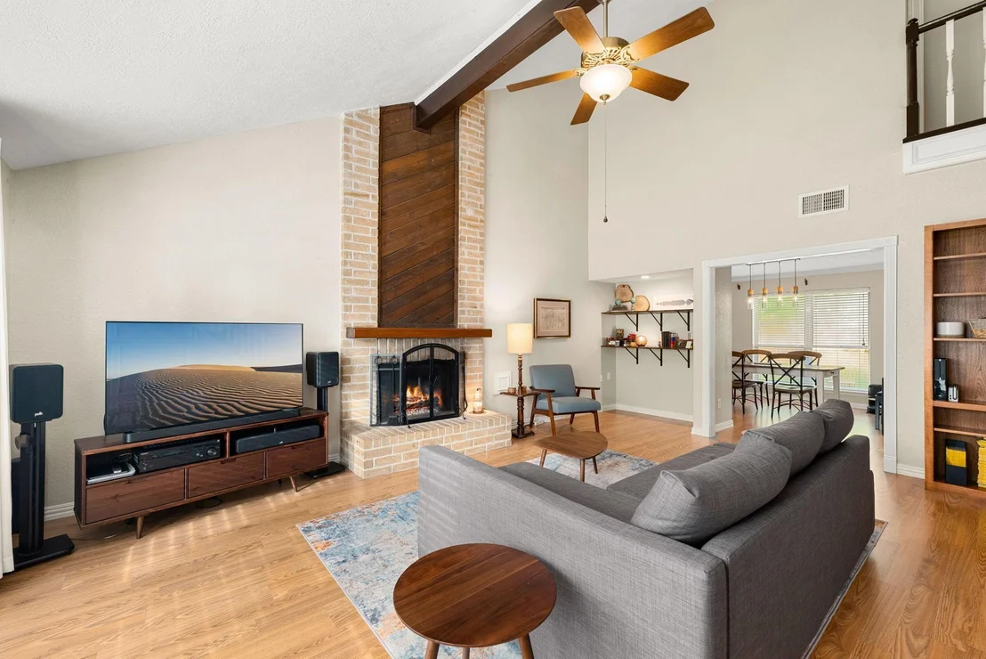 Photo of 505 Lochnell Drive