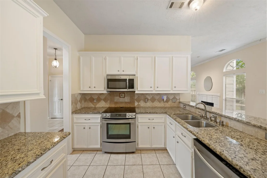 Photo of 24927 Butterwick Drive