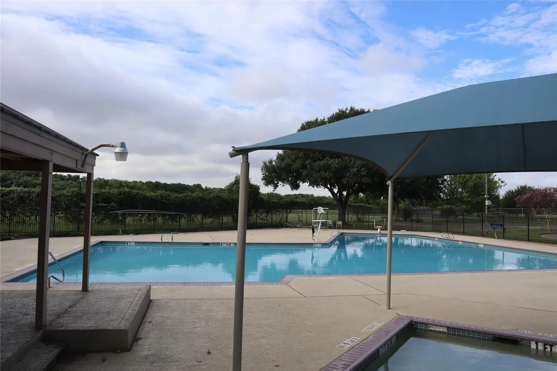 Photo of 2931 Walnut Springs Drive