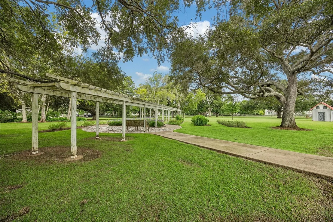 Photo of 32102 Fulbrook Commons