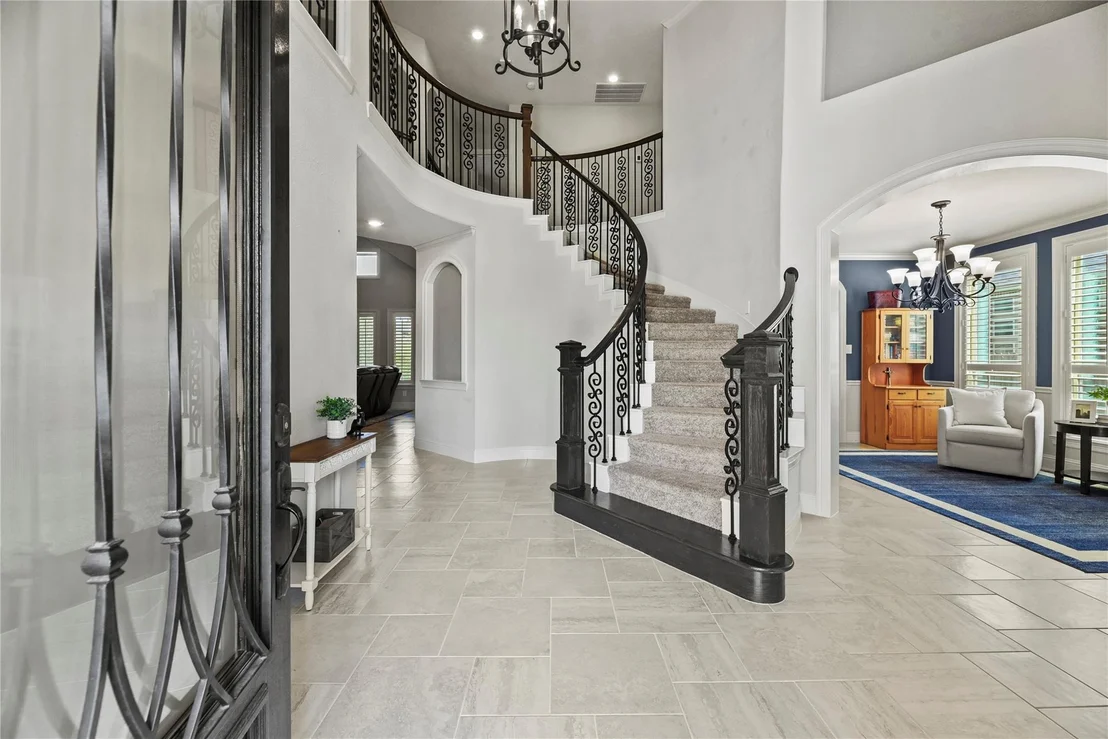 Photo of 1002 Pleasant Pines Lane