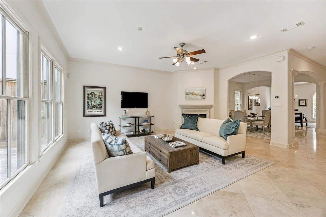 Photo of 2520 Westgate