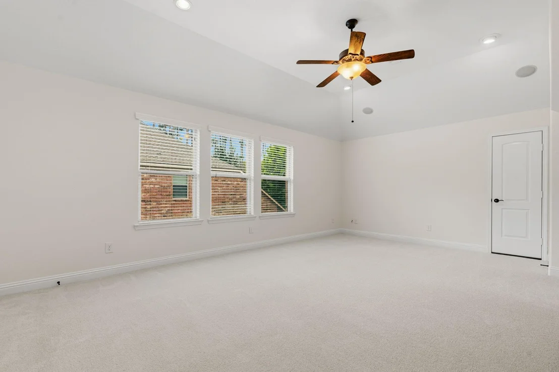 Photo of 10 Waterfall Way