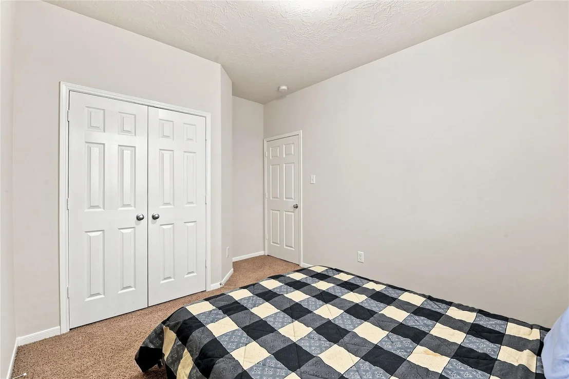 Photo of 4601 Meadow Way Drive