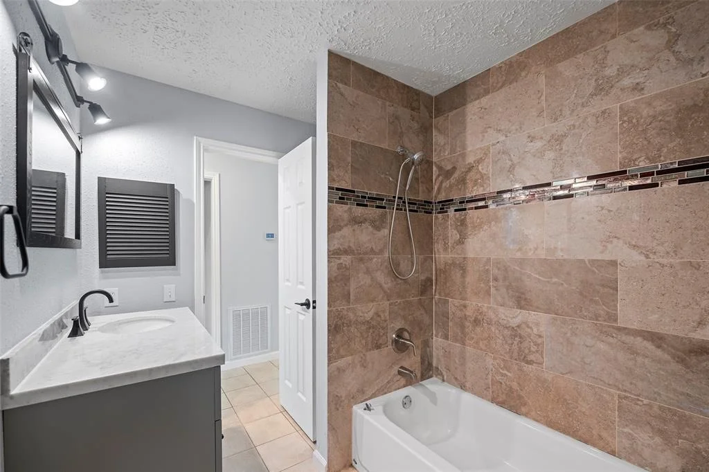 Photo of 1602 Brickarbor Drive