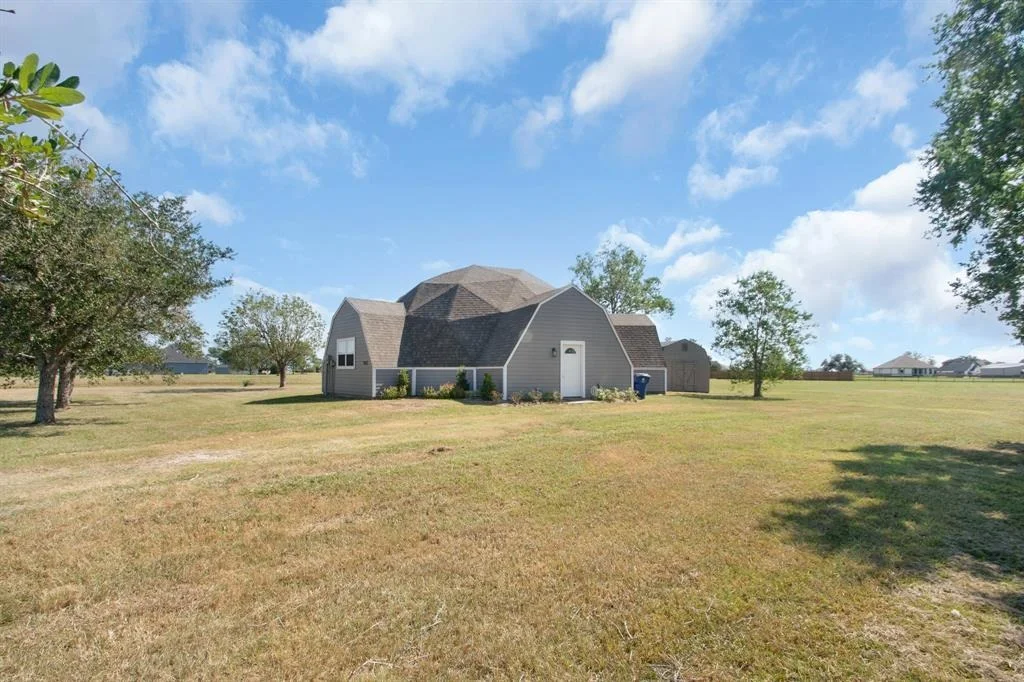 Photo of 907 Longhorn Trail