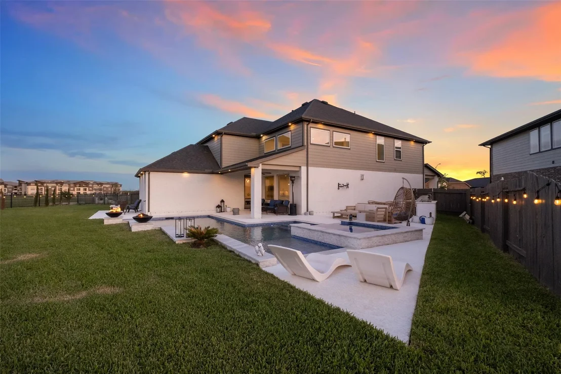 Photo of 28306 Hannahs Harbor Lane
