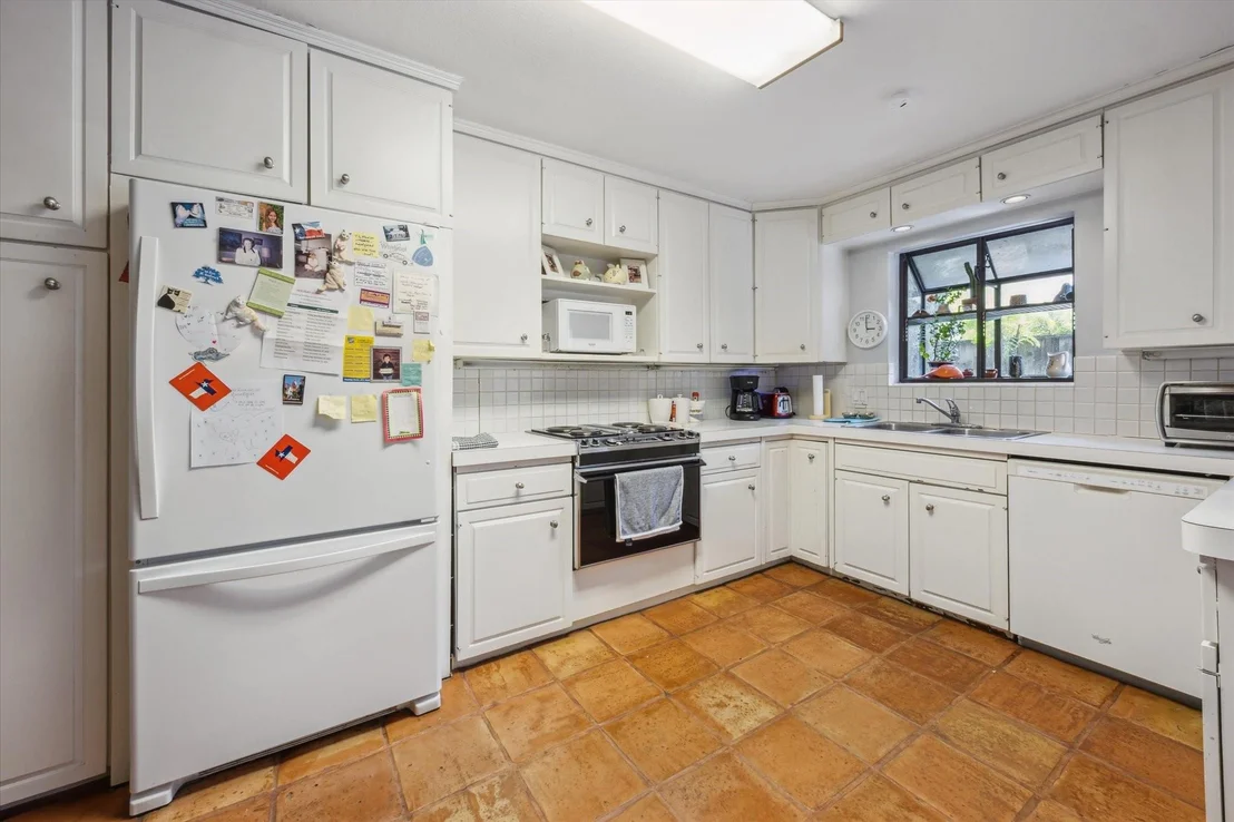 Photo of 5211 Maple Street