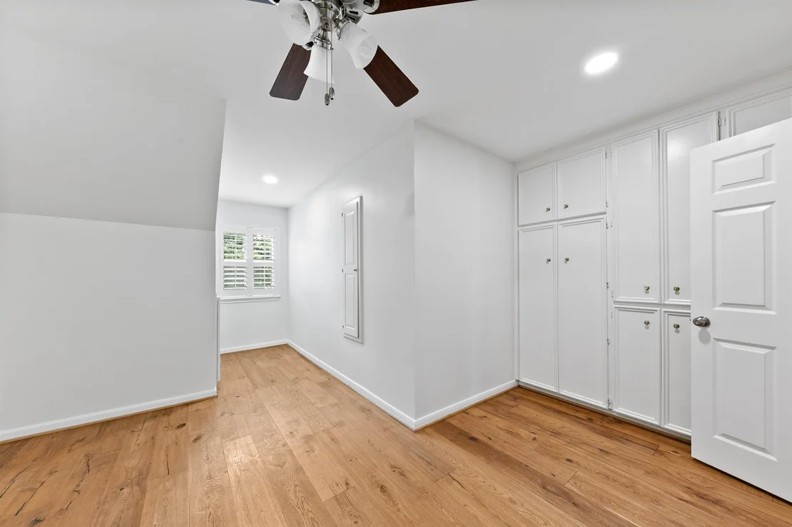 Photo of 1127 Lashbrook Drive