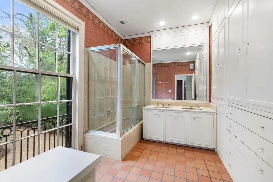 Photo of 1604 Kirby Drive