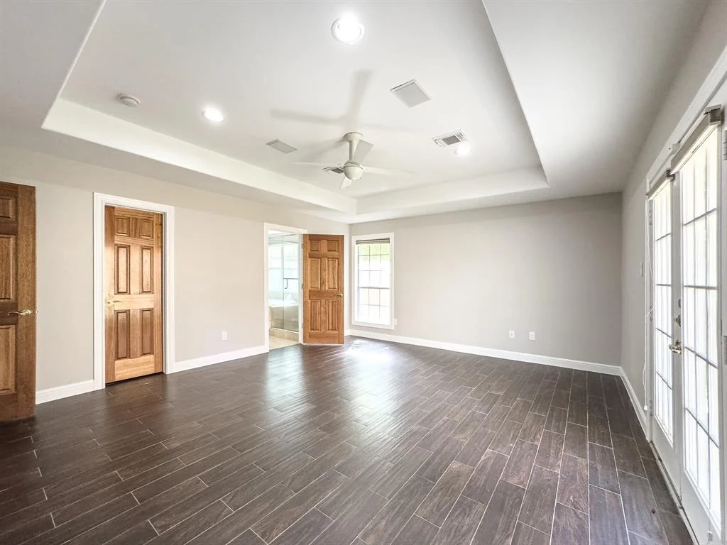 Photo of 4525 Maple Street
