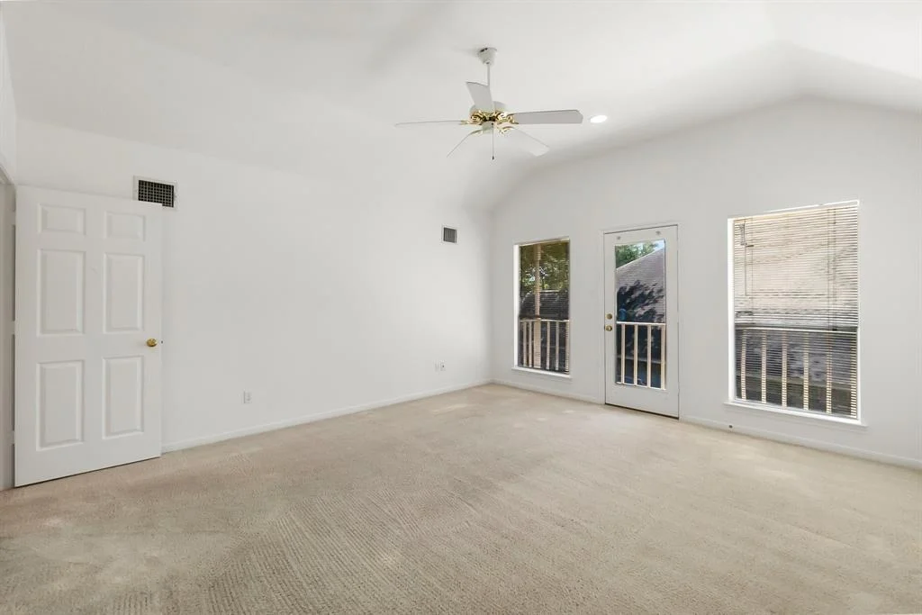 Photo of 5341 Lakeshore Drive
