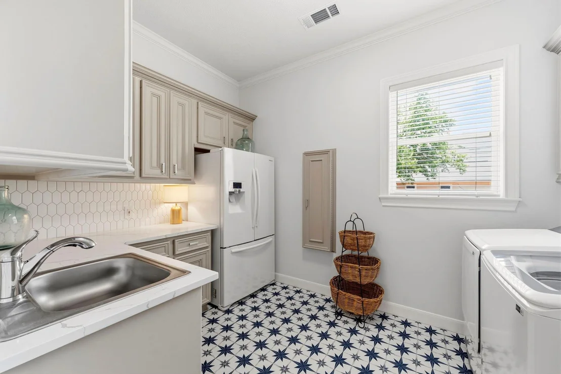 Photo of 18 Dappled Sun Place