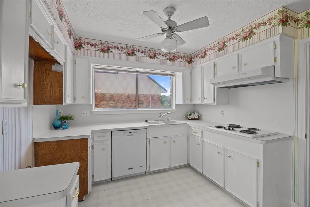 Photo of 3906 Ecuador Drive