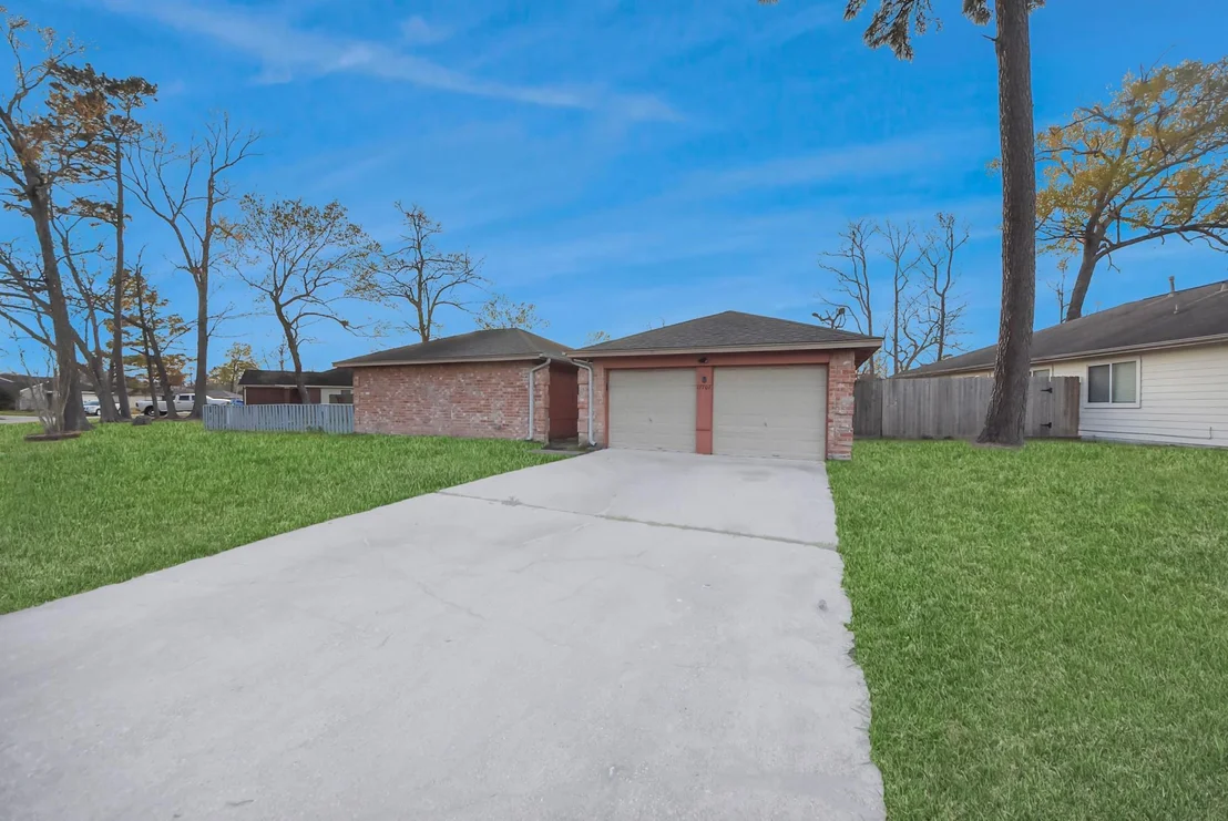 Photo of 17707 Gimbals Way