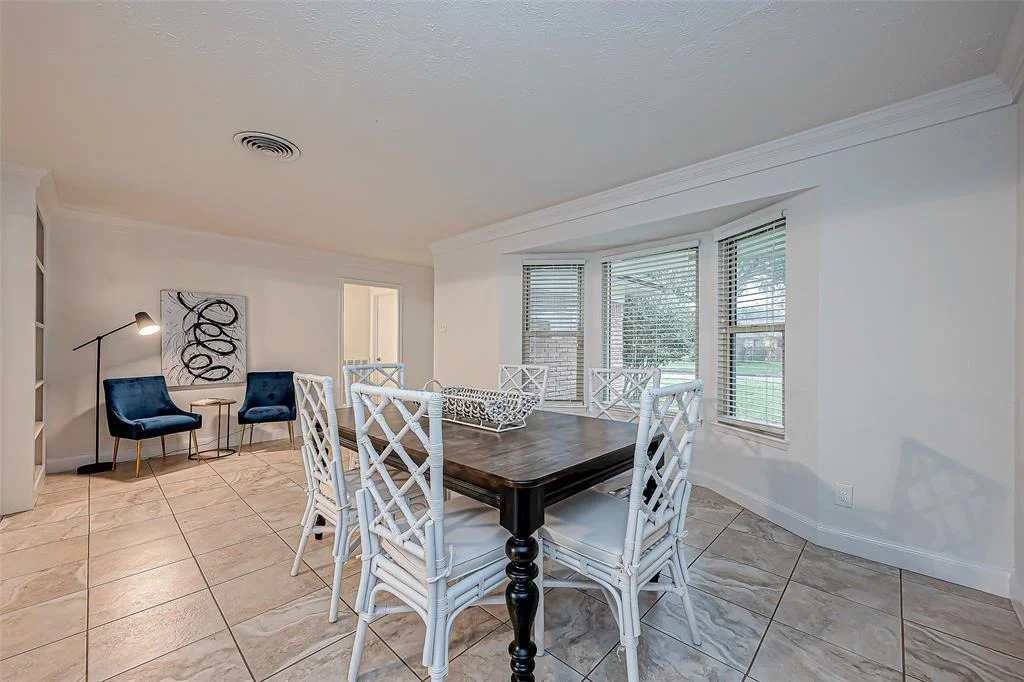 Photo of 9538 Meadowcroft Drive