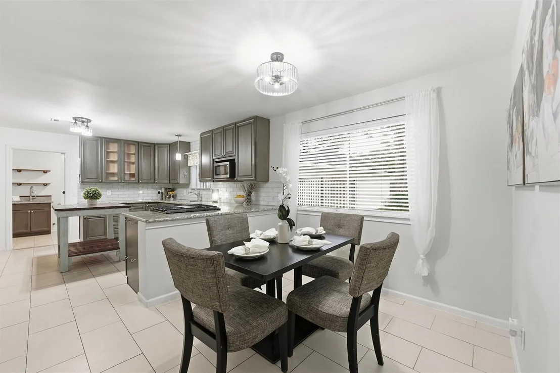 Photo of 215 Whispering Oaks Drive