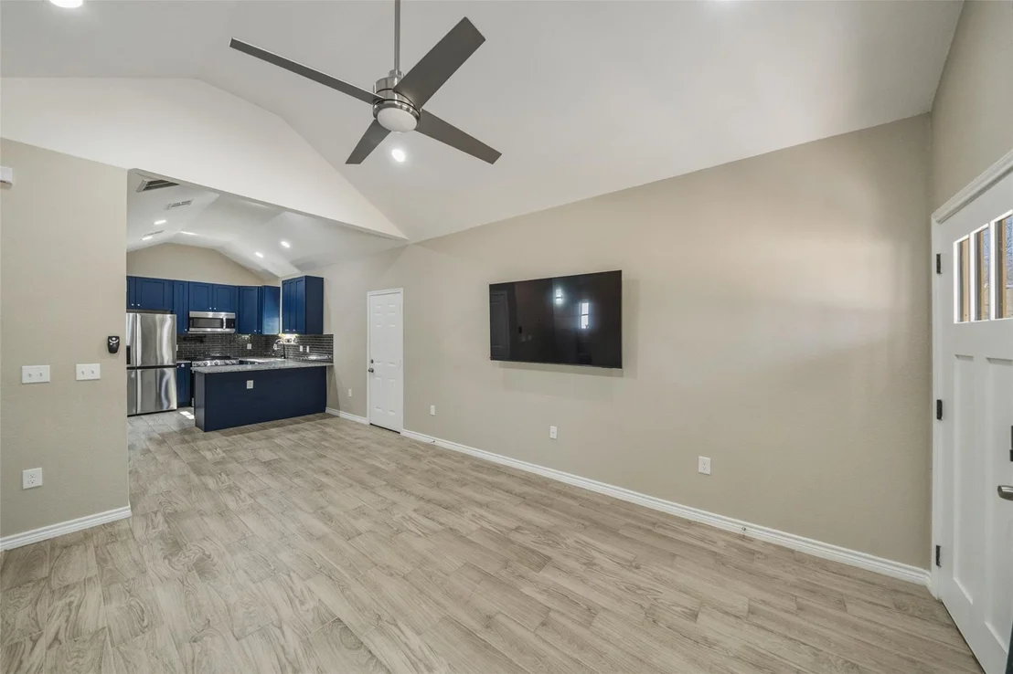 Photo of 14990 Indian Hill Trail