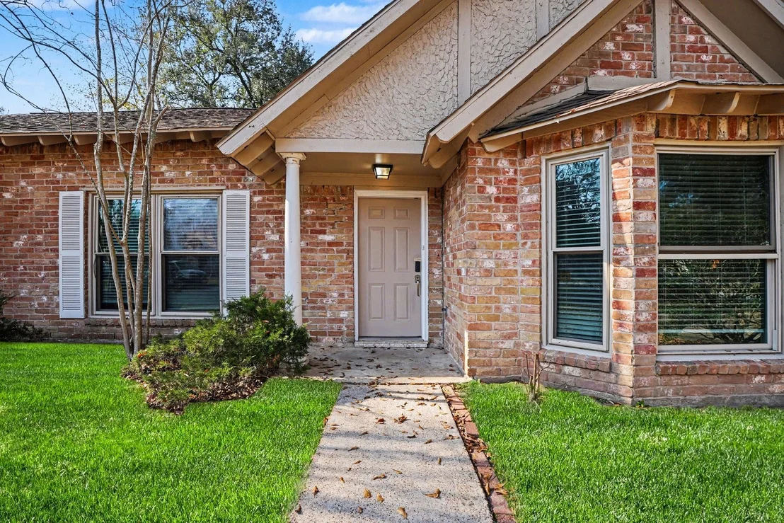Photo of 2067 SE Shadow Rock Drive