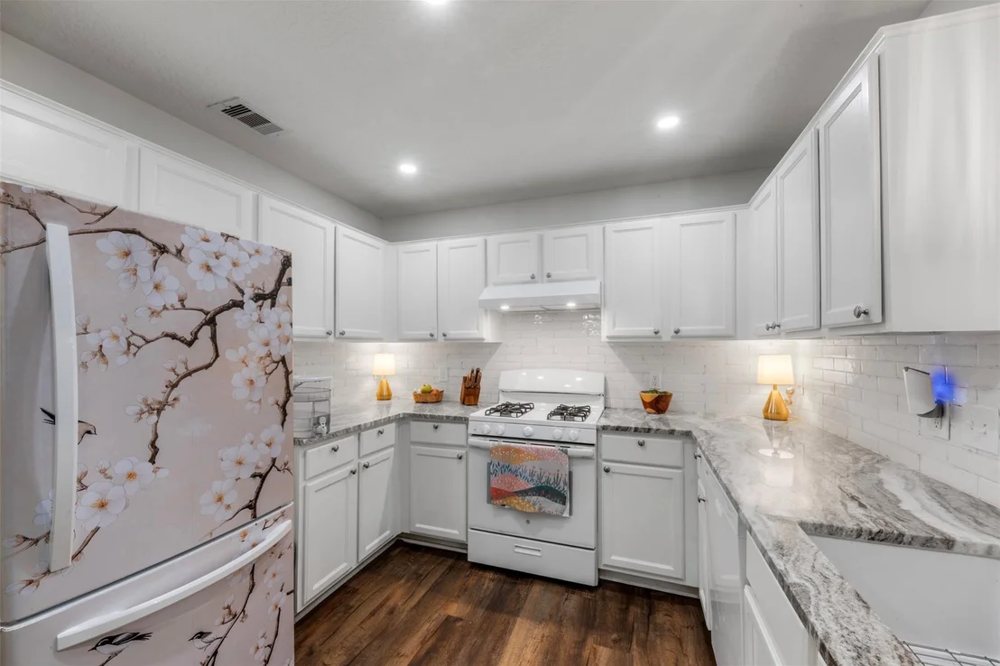 Photo of 9750 Gulfstream Drive