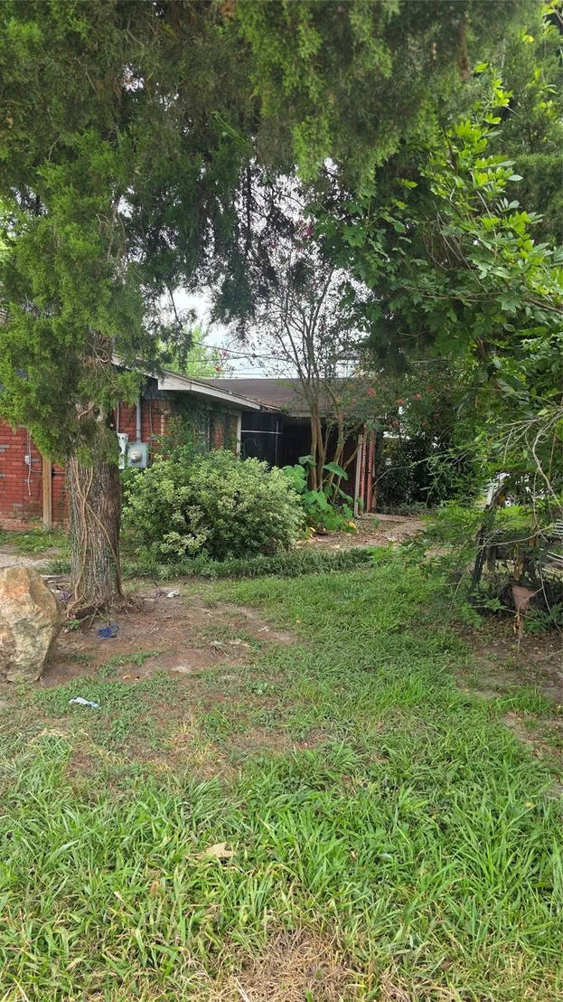 Photo of 4518 Robertson Street