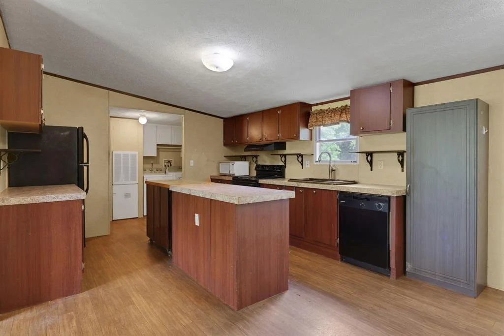 Photo of 1000 W Dalton Road