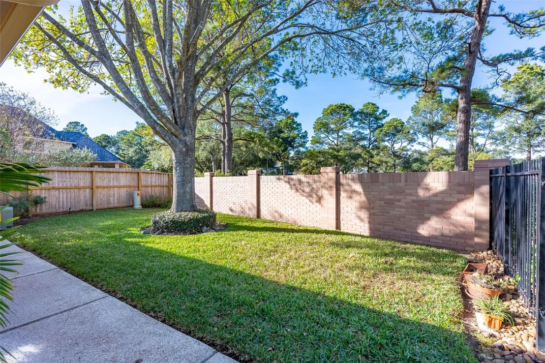 Photo of 22806 Two Rivers Lane