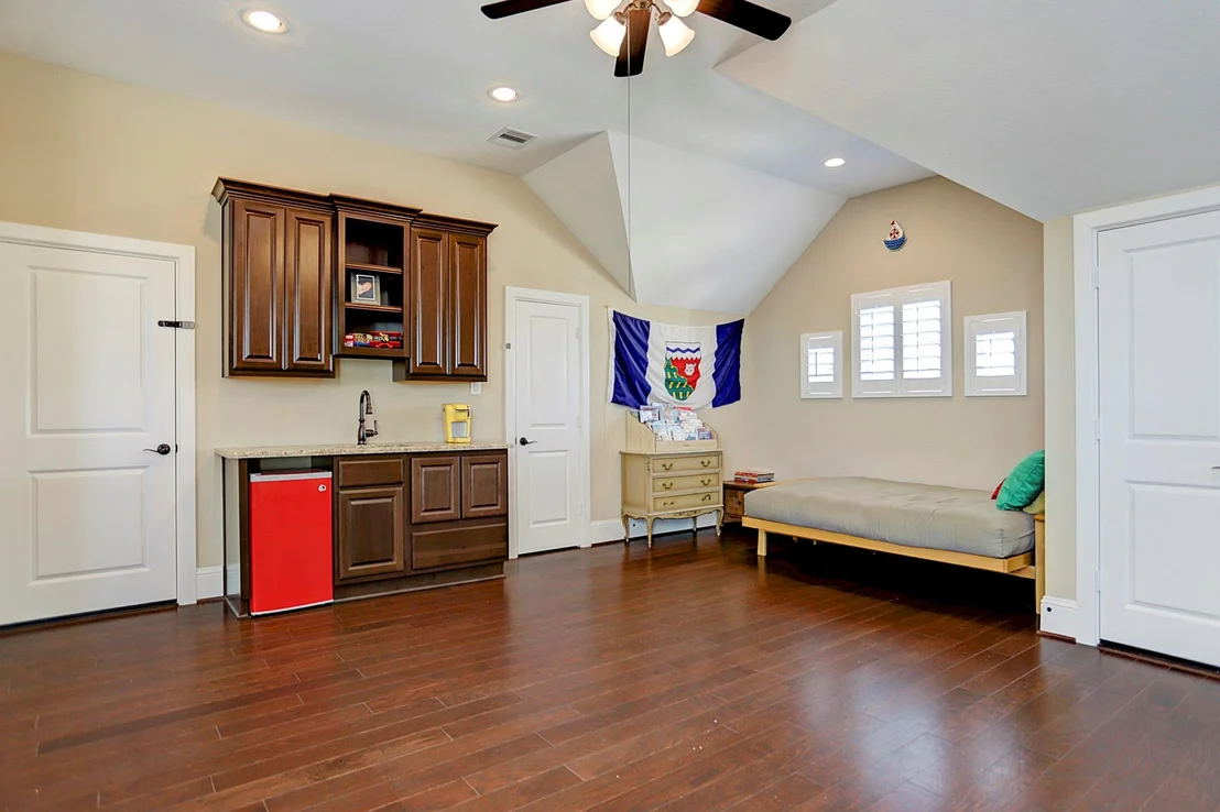 Photo of 31 E Breezy Way
