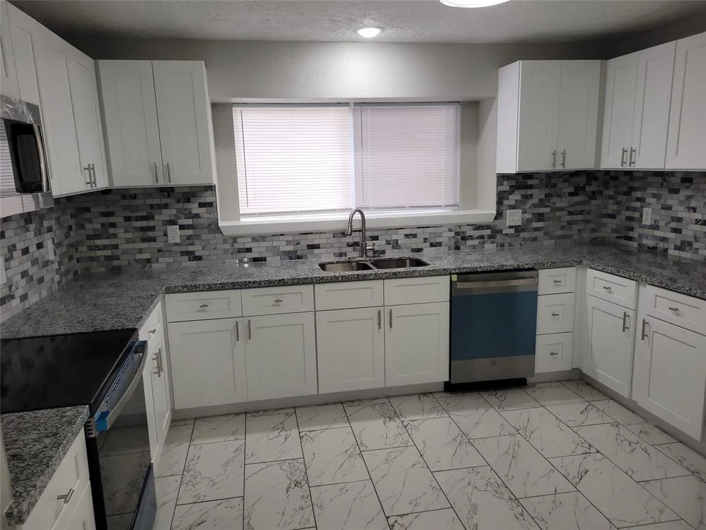 Photo of 17603 Huntersglen Circle