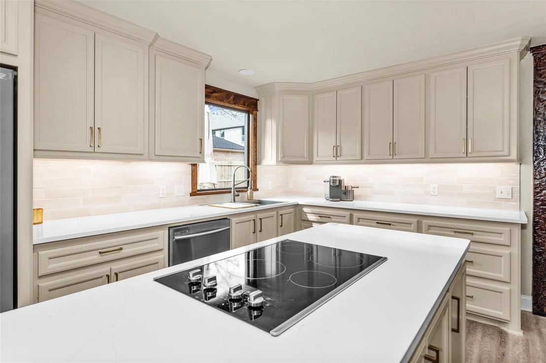 Photo of 2230 Foreland Drive