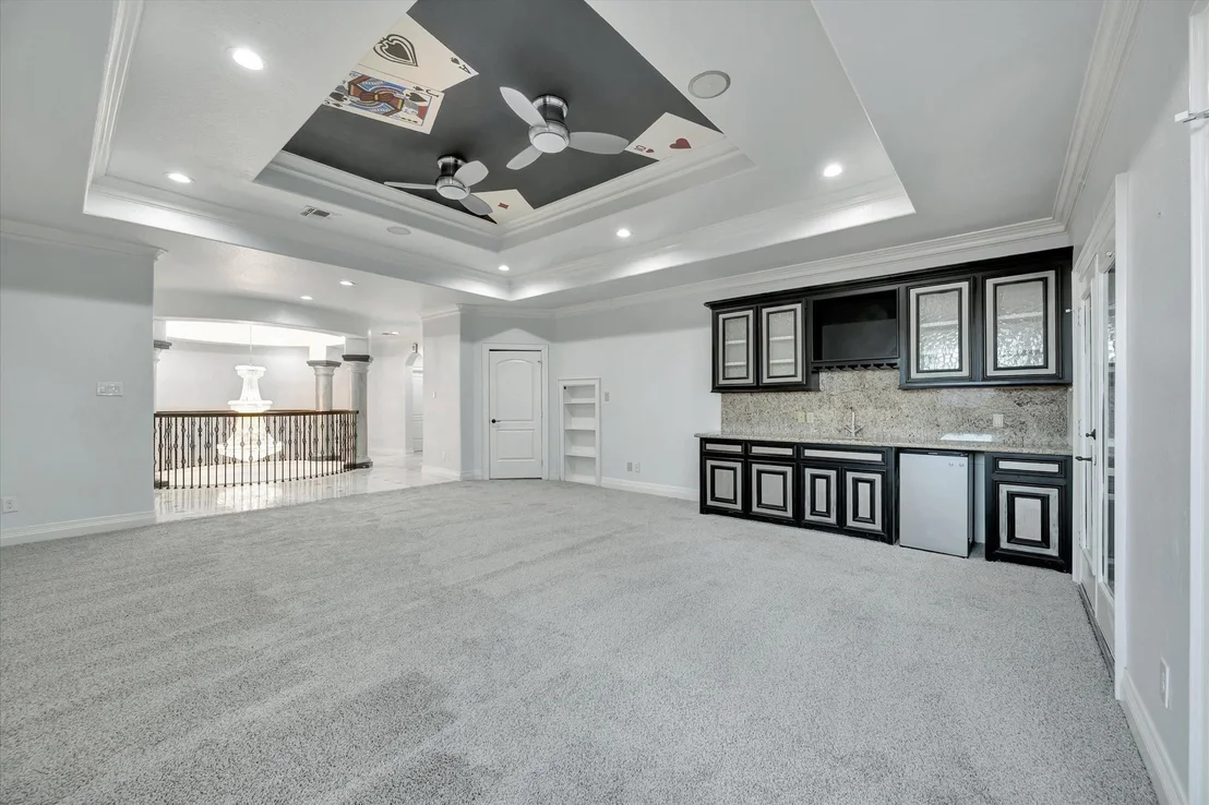 Photo of 2240 Marina Way